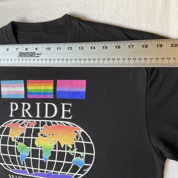 Ripple Junction Men Shirt M Black Graphic Print Pride Worldwide Short Sleeve - Picture 3 of 7